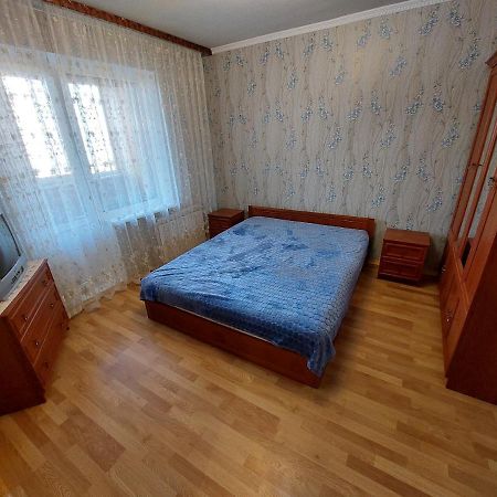 2К Апартаменты Ул.Ревуцкого 19/1 키예프 외부 사진